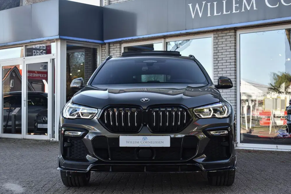 BMW X6 xDrive40i High Executive M-Sport Pano Head uit 2022, foto 9