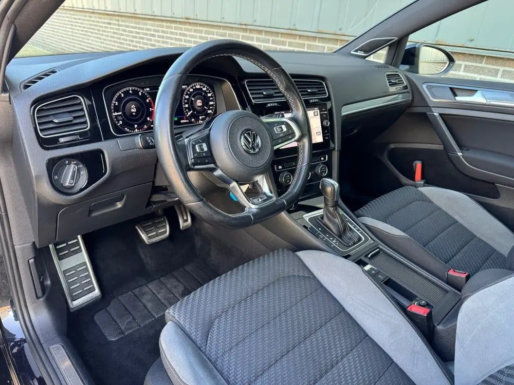 Volkswagen GOLF 1.5 TSI DSG R-Line Dynaudio Panoramadak Virt uit 2020, foto 12