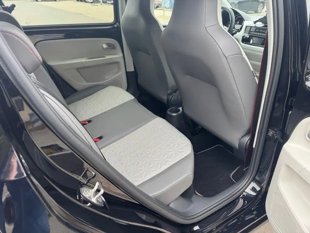 Volkswagen UP 1.0 BEATS  5-drs DAB Radio Lane Assist uit 2020, foto 12
