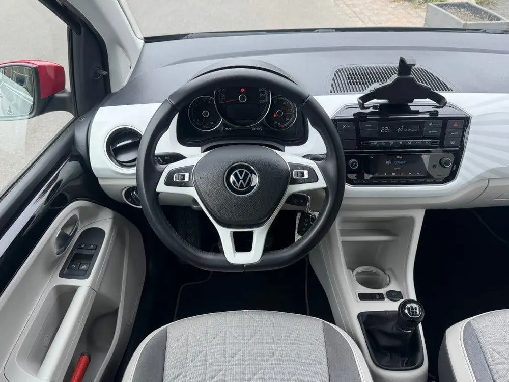 Volkswagen UP 1.0 BEATS  5-drs DAB Radio Lane Assist uit 2020, foto 14