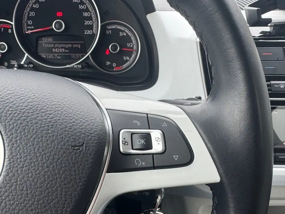 Volkswagen UP 1.0 BEATS  5-drs DAB Radio Lane Assist uit 2020, foto 20