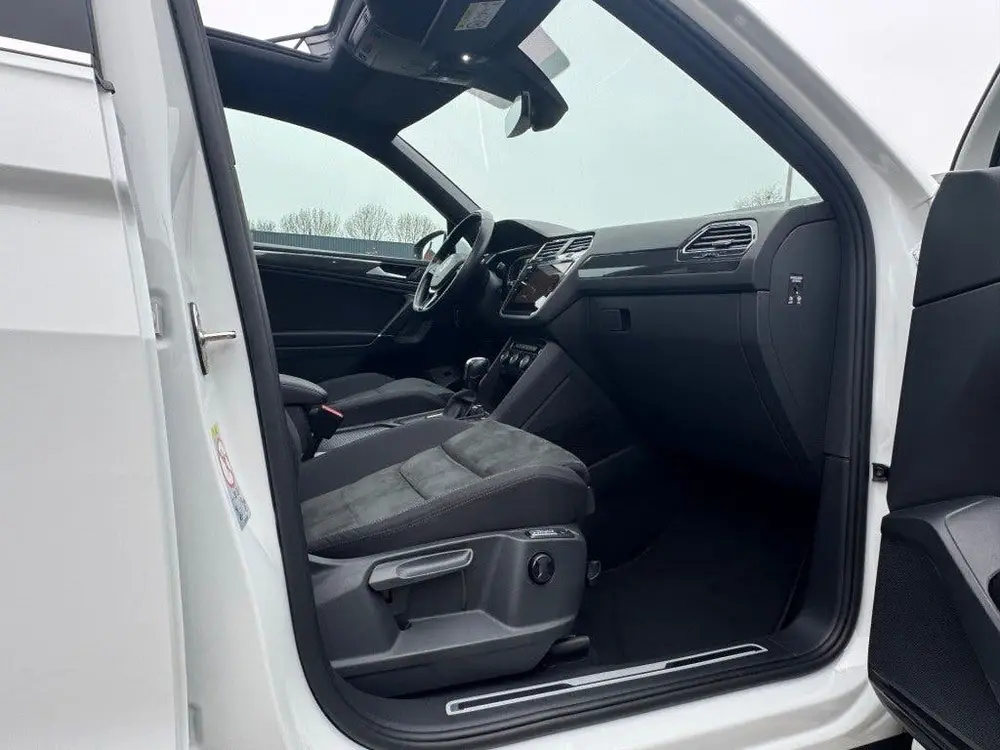 Volkswagen TIGUAN ALLSPACE 1.5 TSI R-line DSG 7-Persoons Pan uit 2020, foto 17