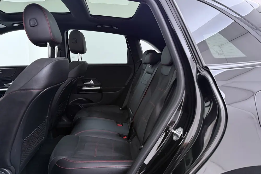 Mercedes-Benz B-Klasse 180 Business Solution AMG-Line | Pano uit 2019, foto 18