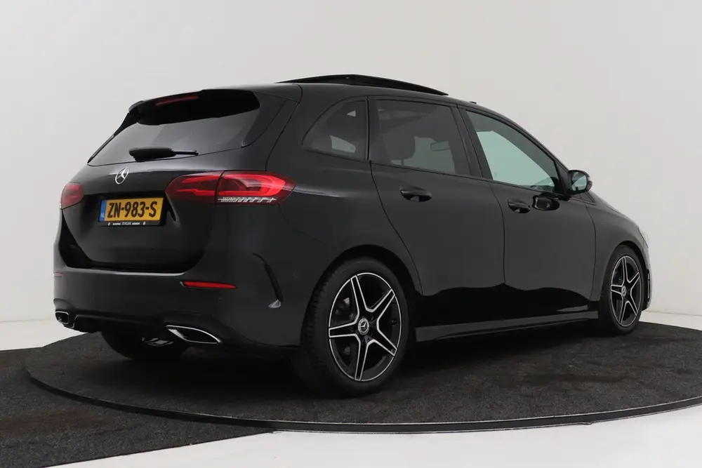 Mercedes-Benz B-Klasse 180 Business Solution AMG-Line | Pano uit 2019, foto 2
