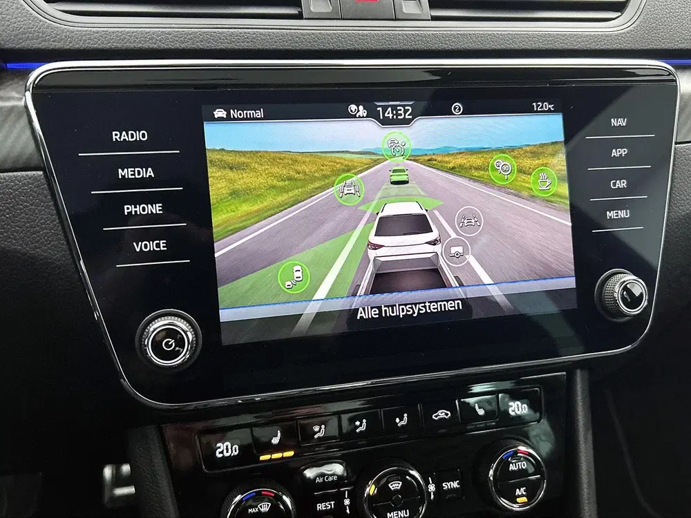 Skoda Superb 1.5 TSI ACT Sportline Business uit 2024, foto 12