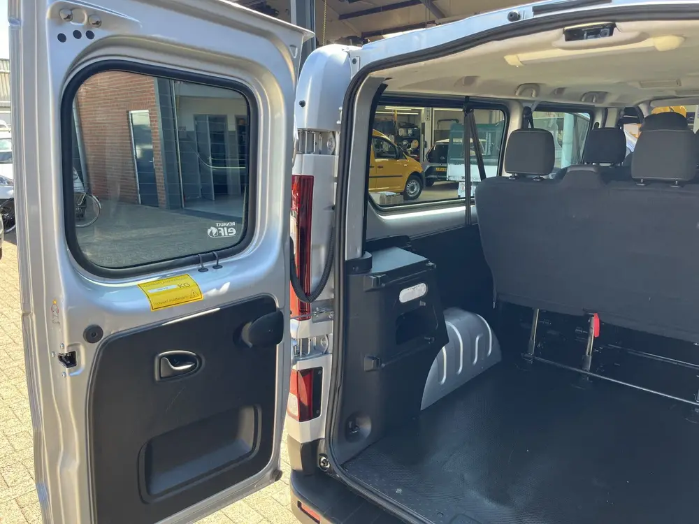 Renault Trafic Passenger 1.6 dCi 122pk Grand Intens Energ uit 2019, foto 14