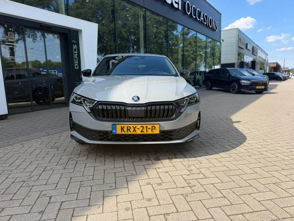 Skoda Octavia 1.5 TSI MHEV Sportline Business uit 2026, foto 2
