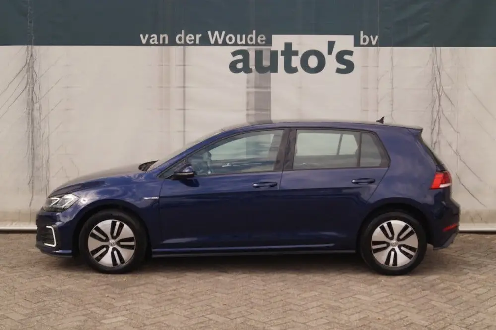 Volkswagen Golf 1.4 TSI Plug-in Hybrid GTE -NAVI-ECC-CAM uit 2020