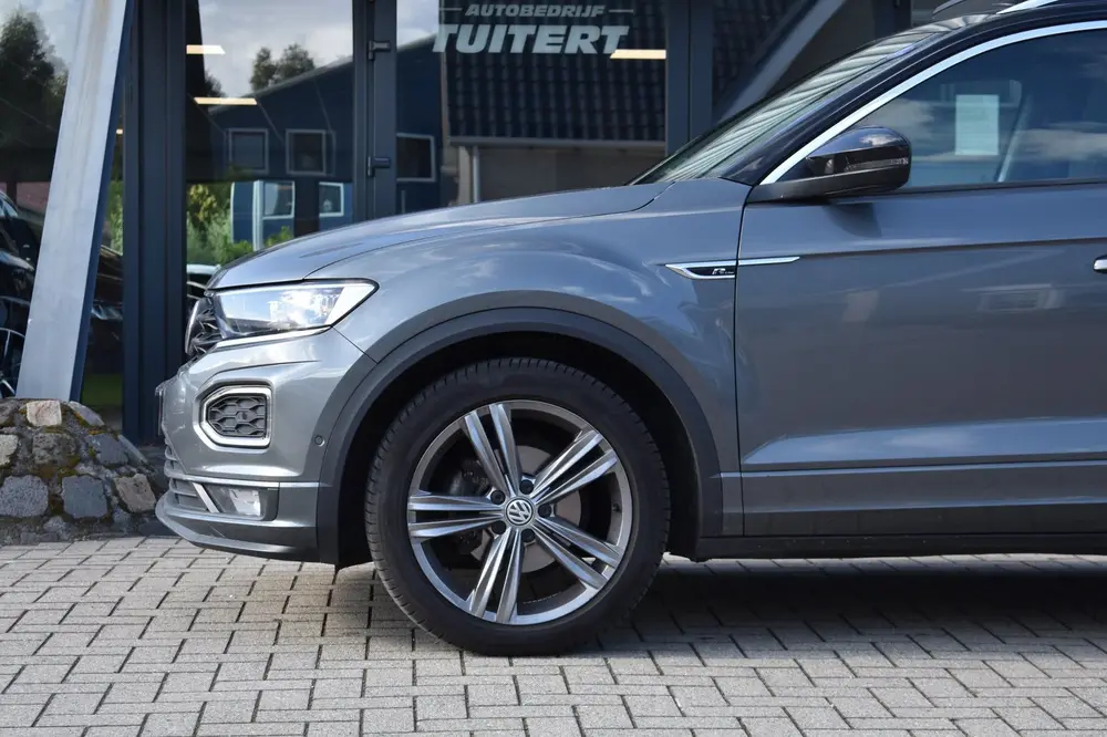 Volkswagen T-Roc 1.5 TSI R-LINE | PANO | TREKHAAK | CAMERA | uit 2019, foto 19