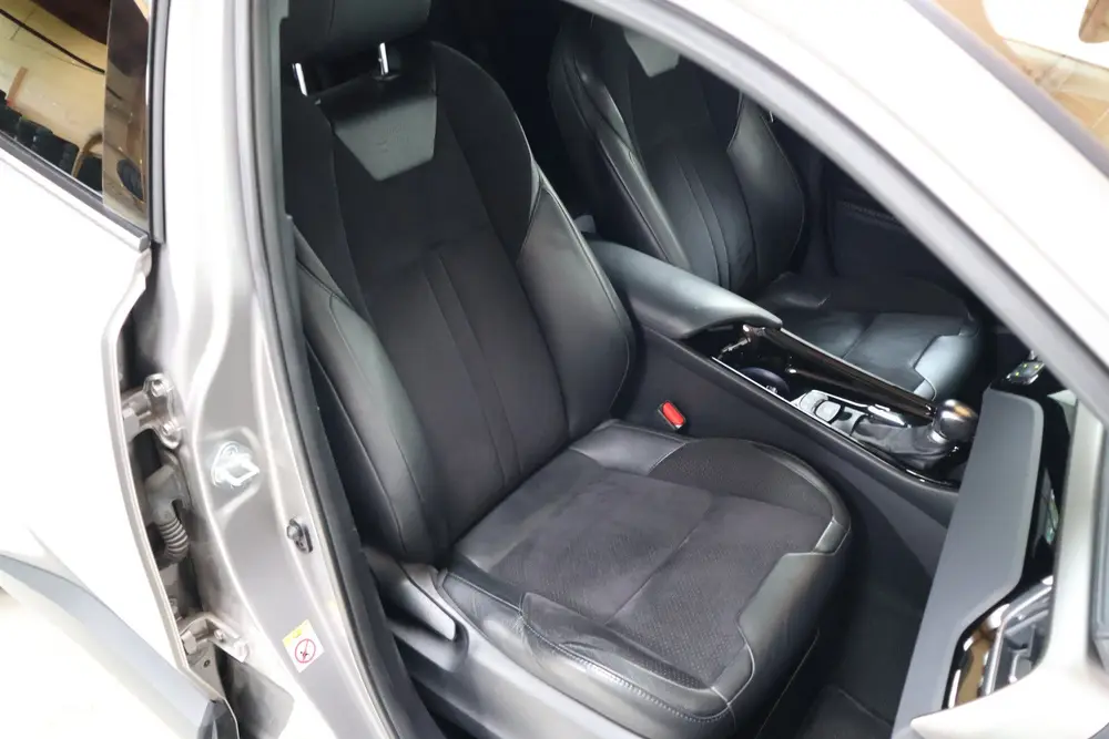 Toyota C-Hr 1.8 Hybrid Dynamic Sport | Trekhaak | JBL | Crui uit 2019, foto 15