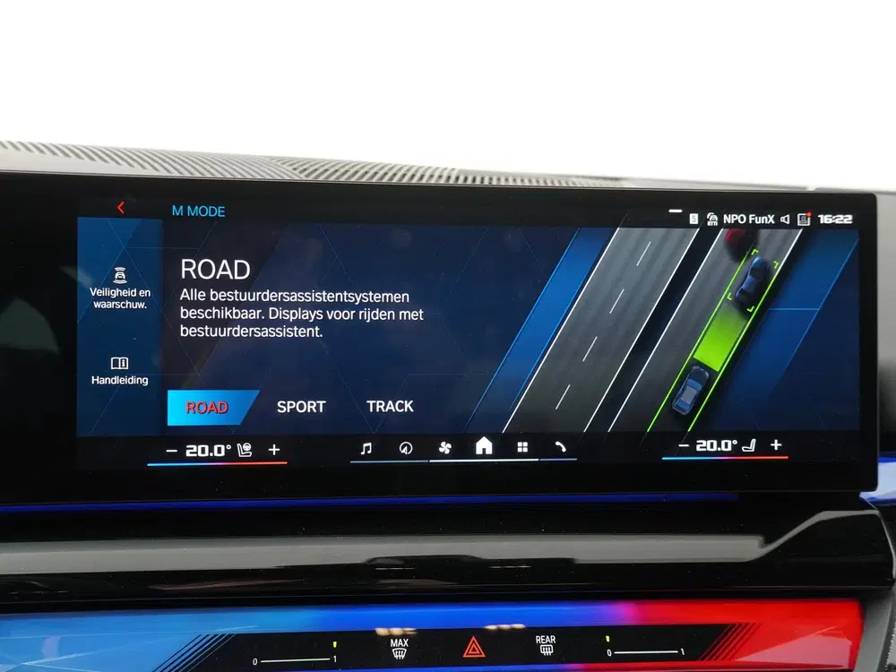 BMW M5 Sedan uit 2025, foto 14