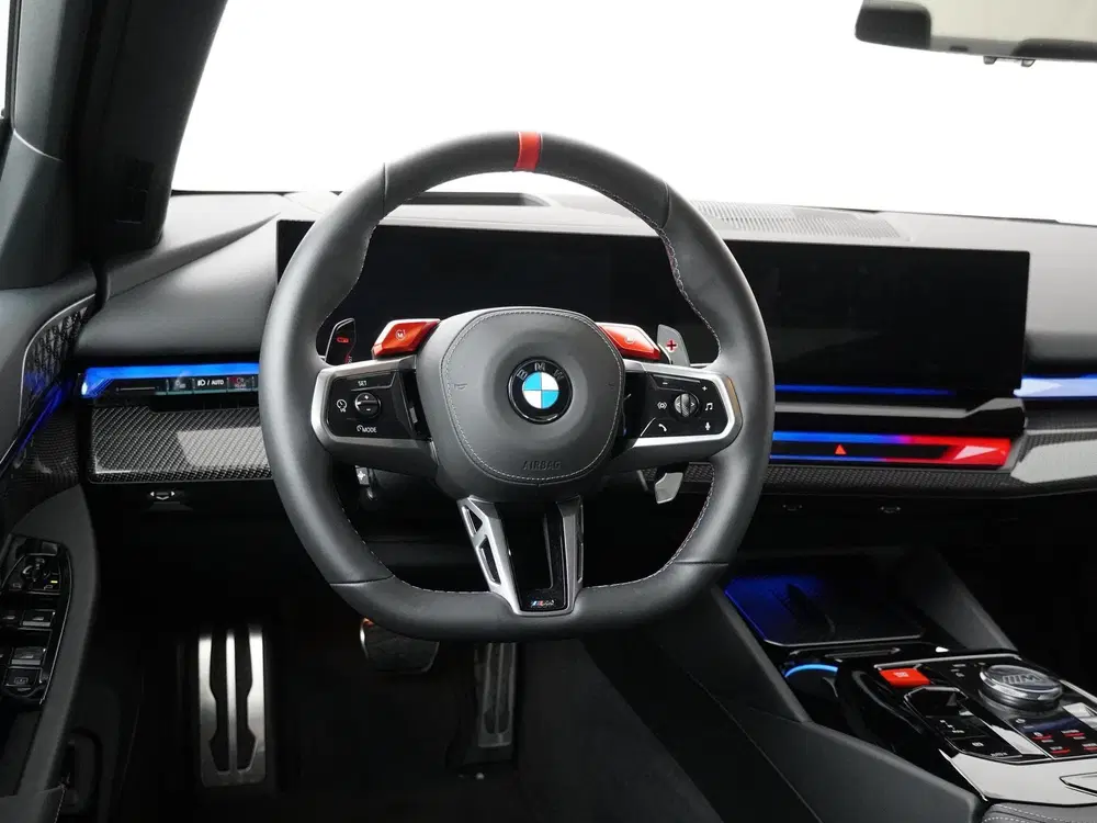 BMW M5 Sedan uit 2025, foto 2