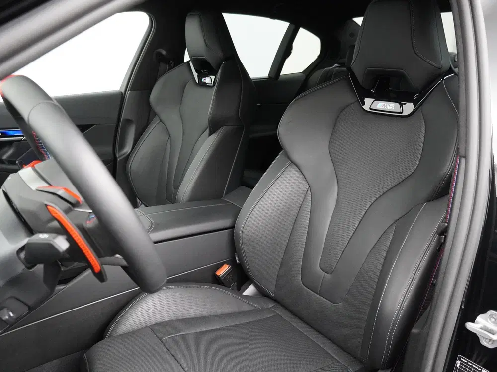 BMW M5 Sedan uit 2025, foto 3