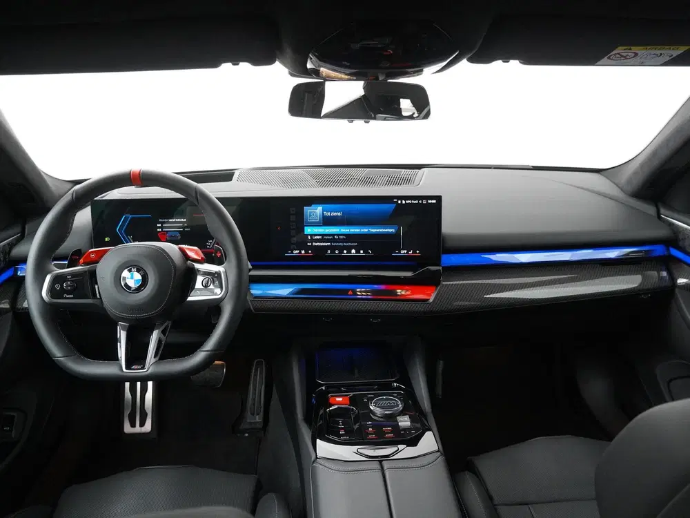 BMW M5 Sedan uit 2025, foto 4