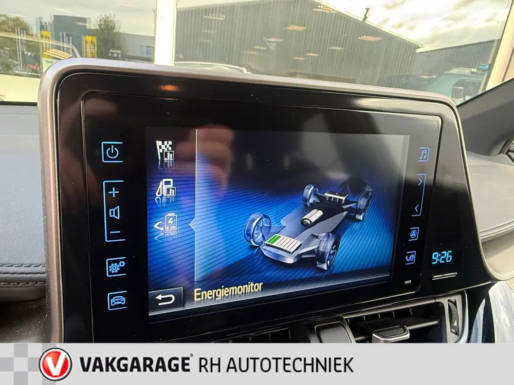 Toyota C-Hr 1.8 Hybrid Dynamic uit 2019, foto 10