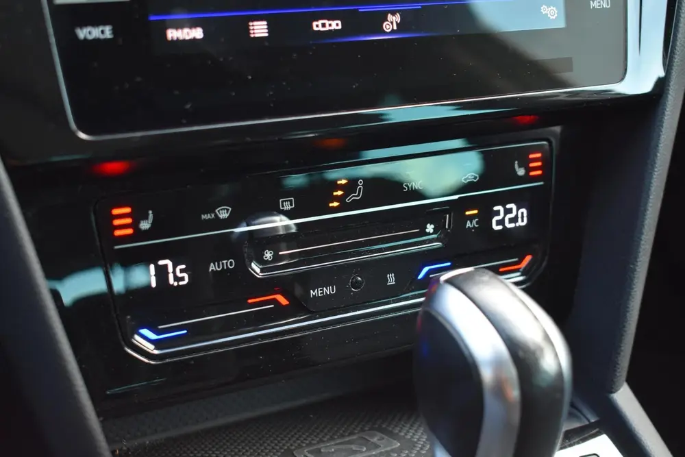 Volkswagen Passat Variant 1.4 TSI PHEV GTE Business | Trekha uit 2021, foto 19
