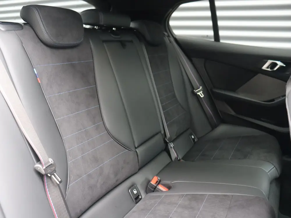 BMW 1-serie 5-deurs 120 uit 2025, foto 10