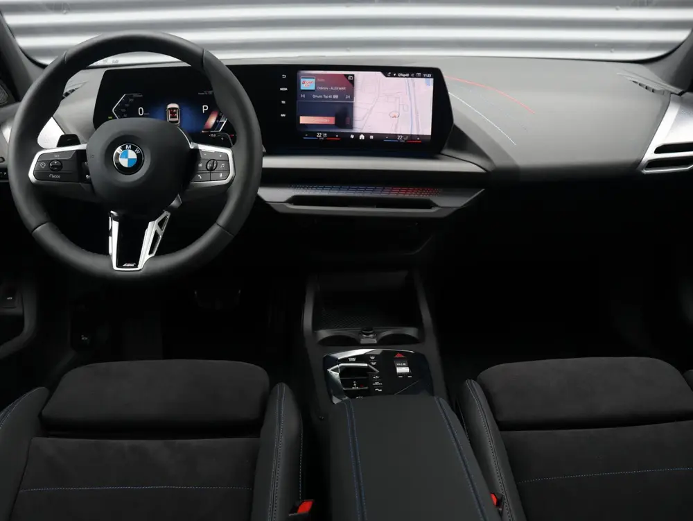 BMW 1-serie 5-deurs 120 uit 2025, foto 11