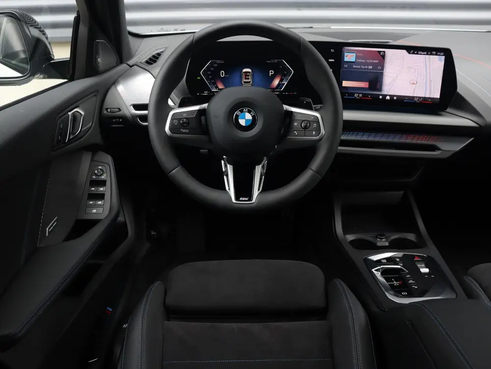 BMW 1-serie 5-deurs 120 uit 2025, foto 9