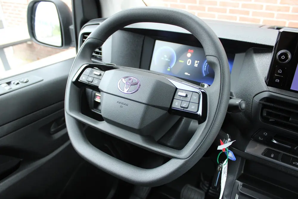 Toyota Proace Extra Range Long 75 kWh uit 2026, foto 11