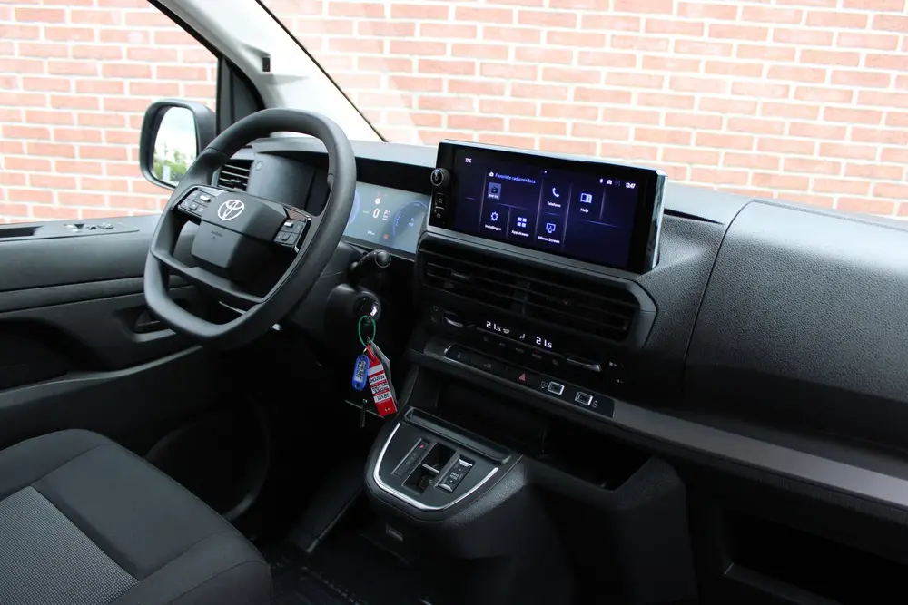 Toyota Proace Extra Range Long 75 kWh uit 2026, foto 6