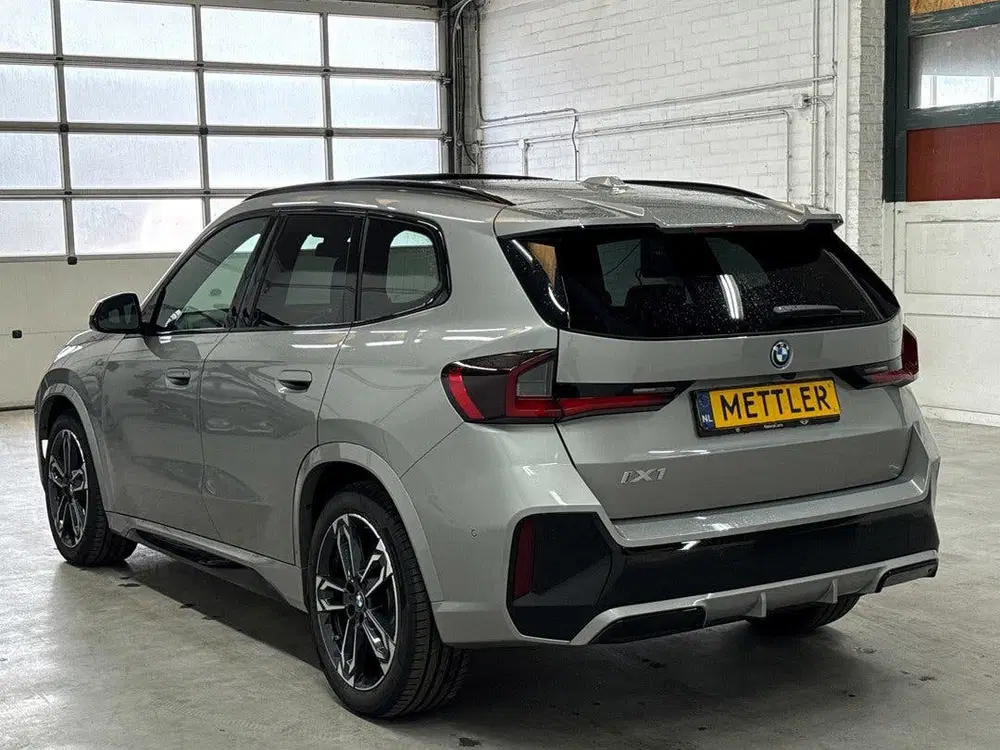 BMW iX1 EDrive20 67 kWh M Sport Edition uit 2026, foto 3