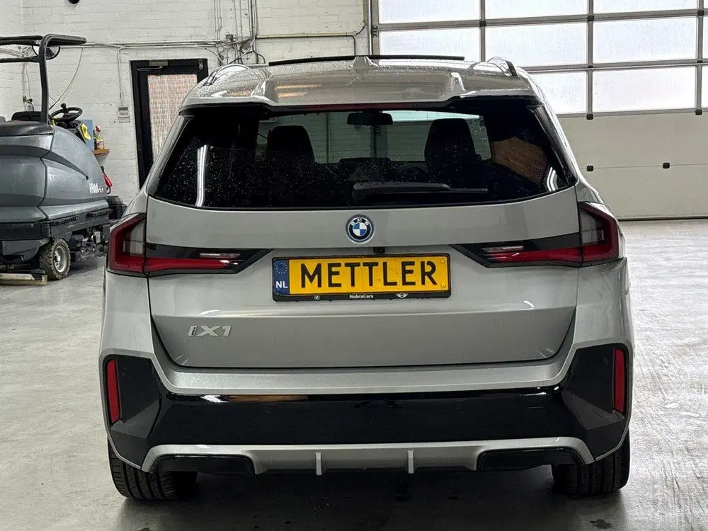 BMW iX1 EDrive20 67 kWh M Sport Edition uit 2026, foto 4