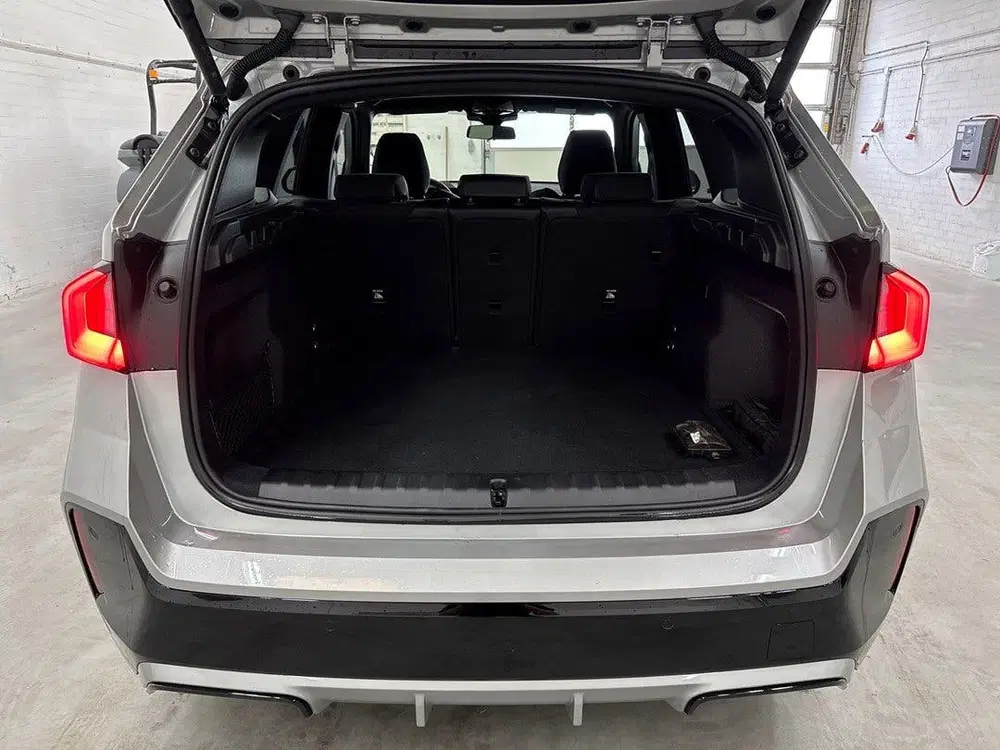 BMW iX1 EDrive20 67 kWh M Sport Edition uit 2026, foto 9