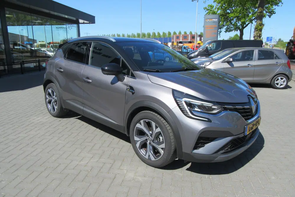 Renault Captur 1.6 E-Tech Plug-in Hybrid 160 R.S. Line uit 2022, foto 2