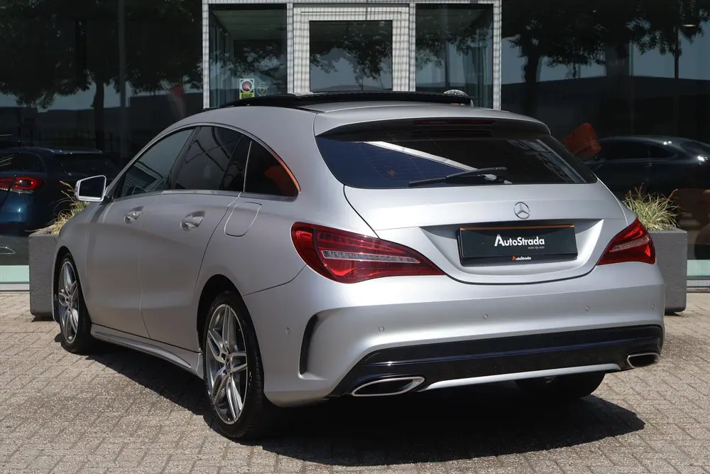 Mercedes-Benz CLA 180 AMG-LINE Magno Polarzilver uit 2019, foto 2