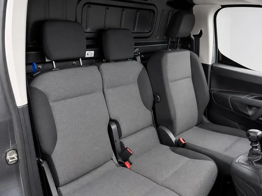 Opel Combo 1.5D L1H1 102 pk Edition Navigatie Apple C uit 2023, foto 10