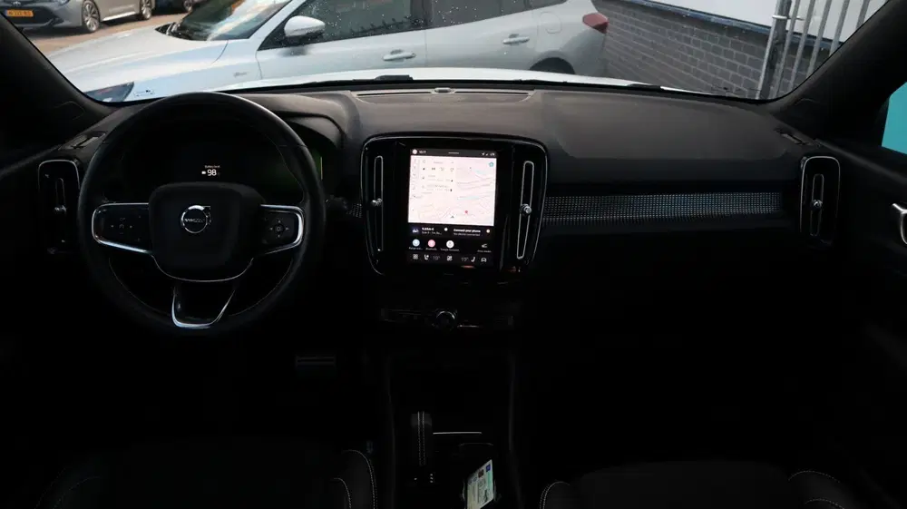 Volvo XC40 Recharge P8 AWD R-Design SOH 96% Trekhaak uit 2021, foto 16
