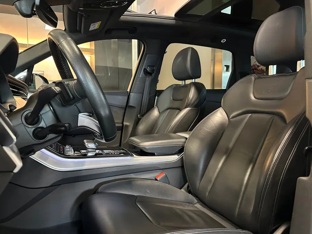 Audi Q7 60 462pk 3.0 V6 TFSI e quattro Competition uit 2020, foto 15