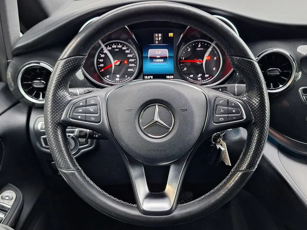 Mercedes-Benz V-Klasse 220d Lang DC uit 2020, foto 10