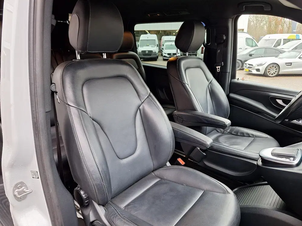 Mercedes-Benz V-Klasse 220d Lang DC uit 2020, foto 6
