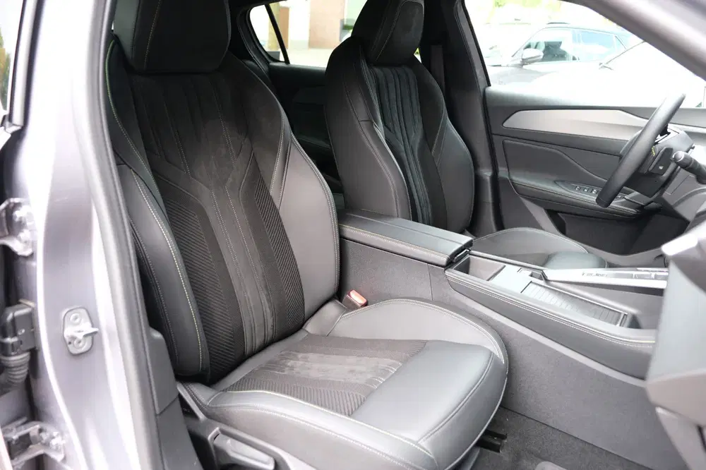 Peugeot 308 1.2 PureTech GT *Leder uit 2024, foto 11