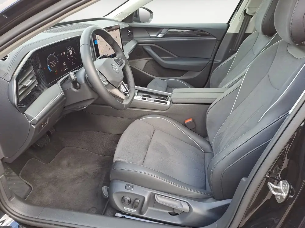 Volkswagen Passat Variant 2.0 TDI 150 PK Automaat Panorama-S uit 2025, foto 10