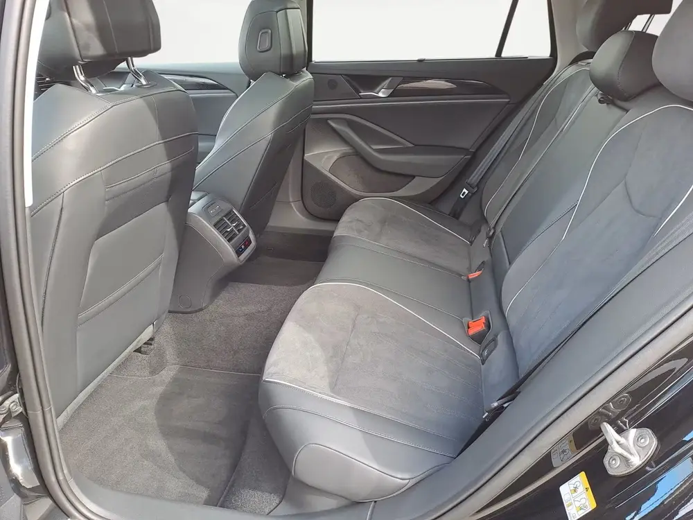 Volkswagen Passat Variant 2.0 TDI 150 PK Automaat Panorama-S uit 2025, foto 11