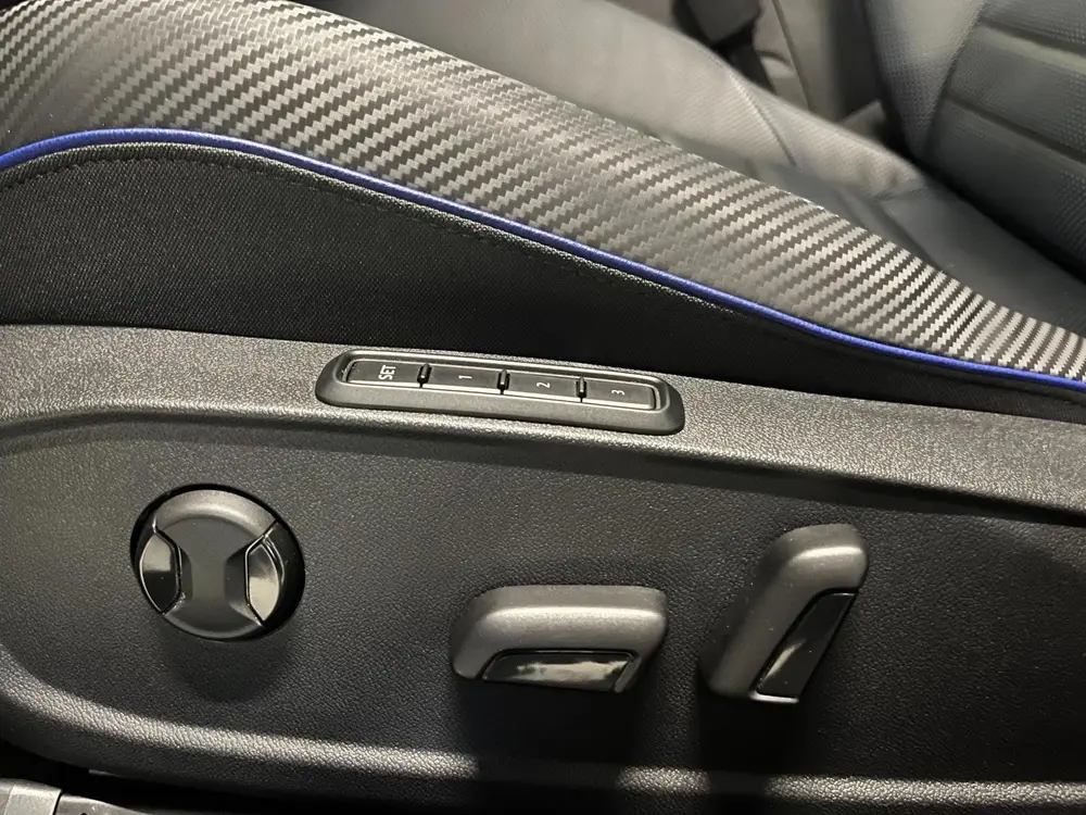 Volkswagen Golf 2.0 TSI R 4Motion | AKRAPOVIC | PANO | LEDER uit 2021, foto 19