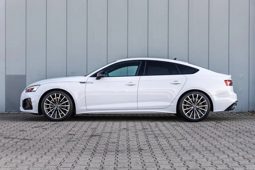 Audi A5 35 TFSI 150pk S edition Competition uit 2023, foto 14