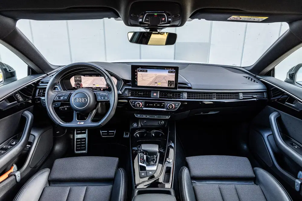 Audi A5 35 TFSI 150pk S edition Competition uit 2023, foto 5