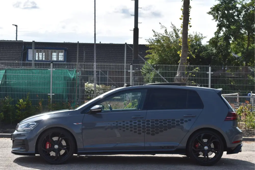 Volkswagen Golf 2.0 TSI GTI TCR Performance Pack Executive 2 uit 2019, foto 3