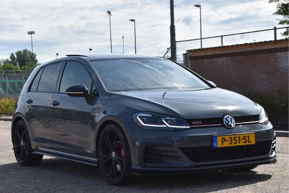 Volkswagen Golf 2.0 TSI GTI TCR Performance Pack Executive 2 uit 2019, foto 5