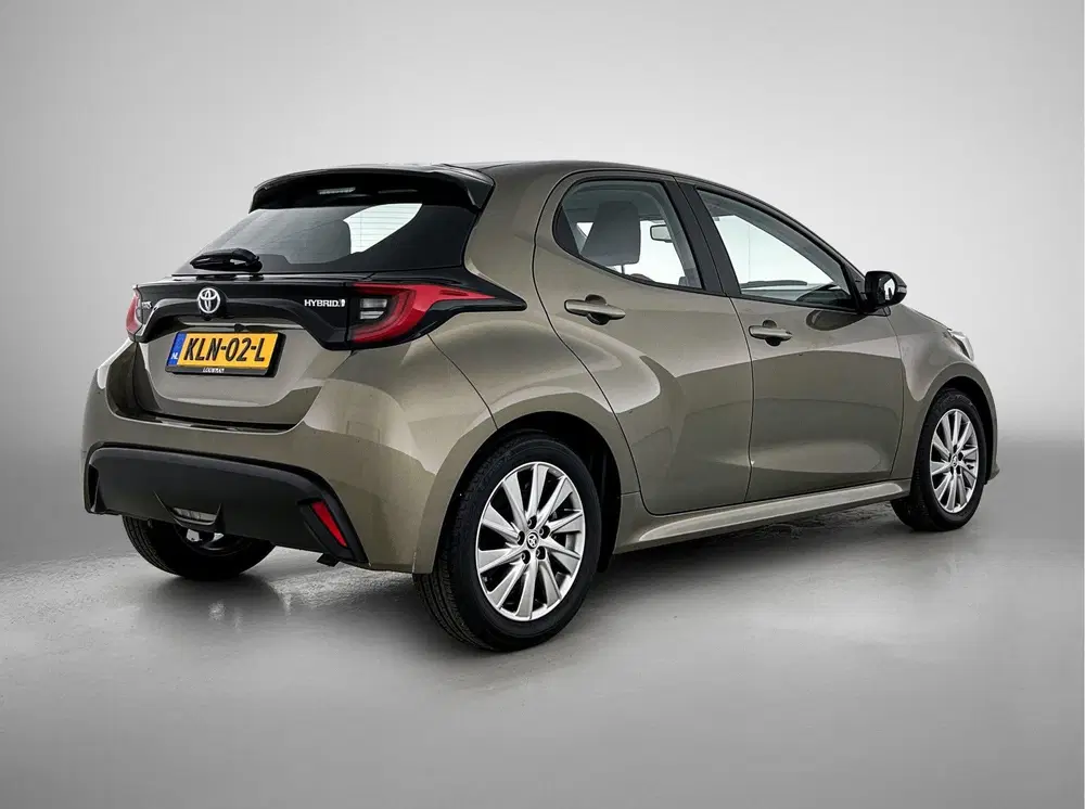 Toyota Yaris 1.5 Hybrid 115 Business Plus uit 2023, foto 2