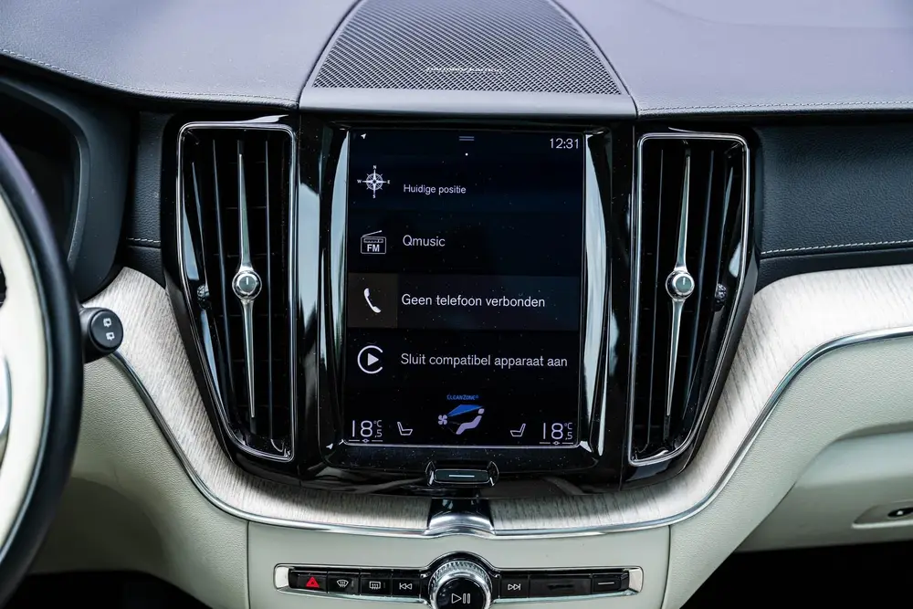 Volvo XC60 2.0 T8 Twin Engine AWD Inscription | Harman/Kardo uit 2019, foto 13