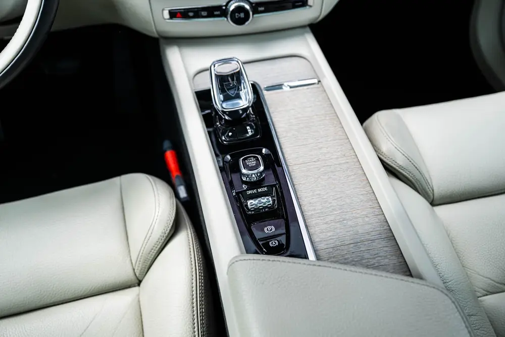 Volvo XC60 2.0 T8 Twin Engine AWD Inscription | Harman/Kardo uit 2019, foto 15