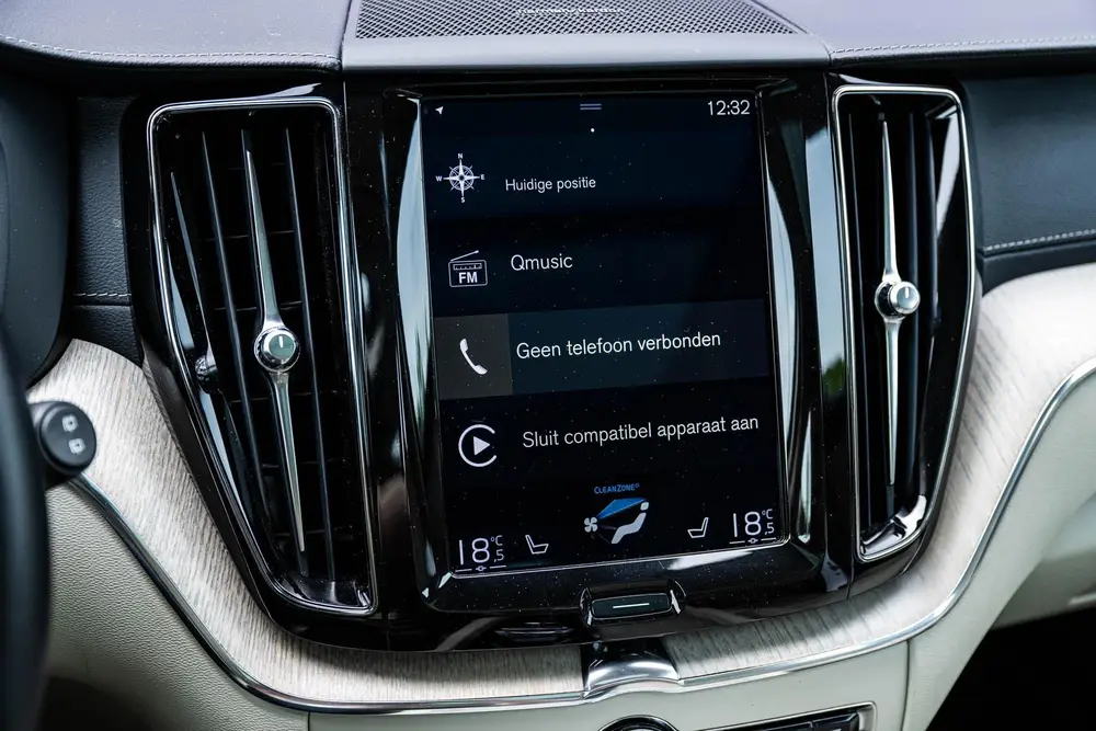 Volvo XC60 2.0 T8 Twin Engine AWD Inscription | Harman/Kardo uit 2019, foto 19