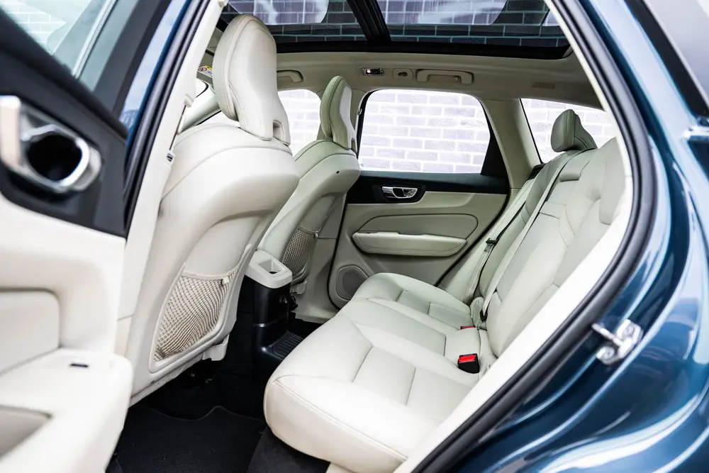 Volvo XC60 2.0 T8 Twin Engine AWD Inscription | Harman/Kardo uit 2019, foto 9