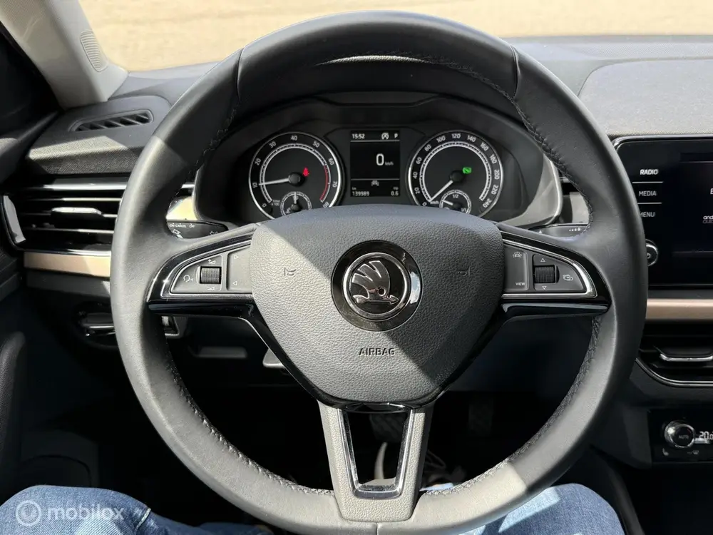 Skoda Scala 1.0 TSI Style AUTOMAAT | CARPLAY | PDC | CLIMA uit 2019, foto 12