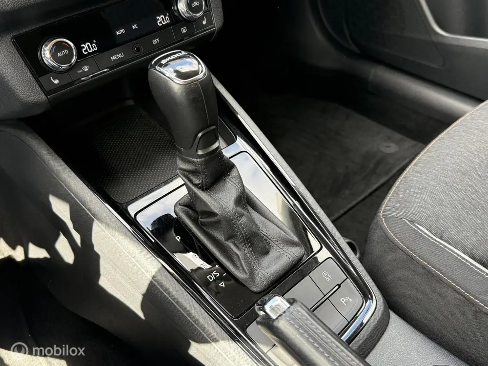 Skoda Scala 1.0 TSI Style AUTOMAAT | CARPLAY | PDC | CLIMA uit 2019, foto 18